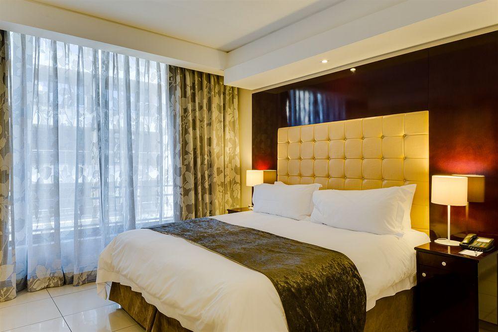 Protea By Marriott North Wharf Hotel 4*