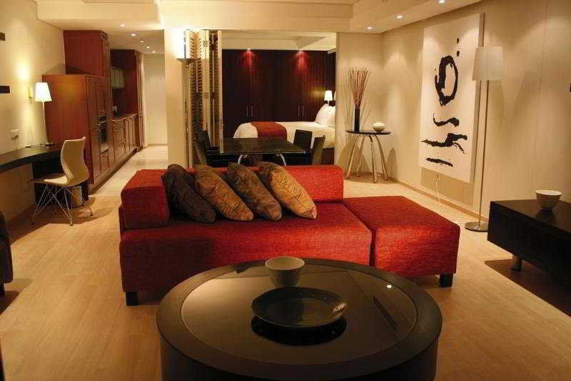 Protea By Marriott North Wharf 4*